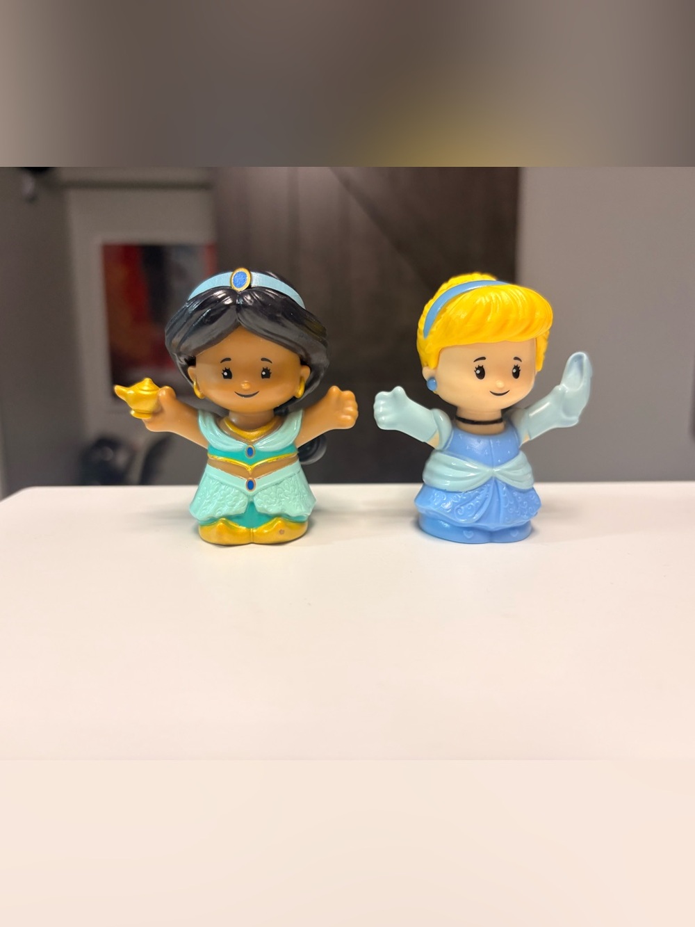Fisher Price Little People Princess Jasmine & Cinderella characters